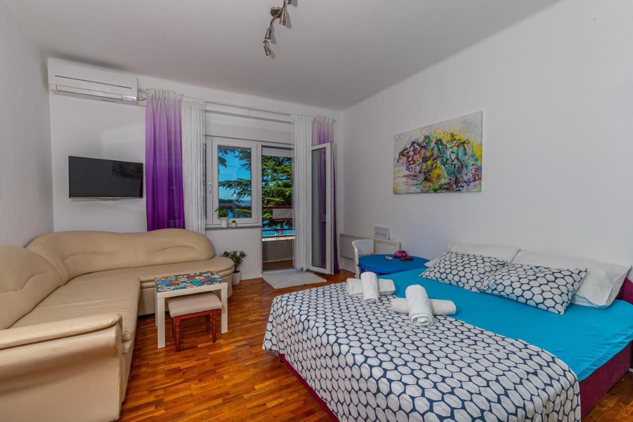 Crikvenica Right On The Beach Екстериор снимка