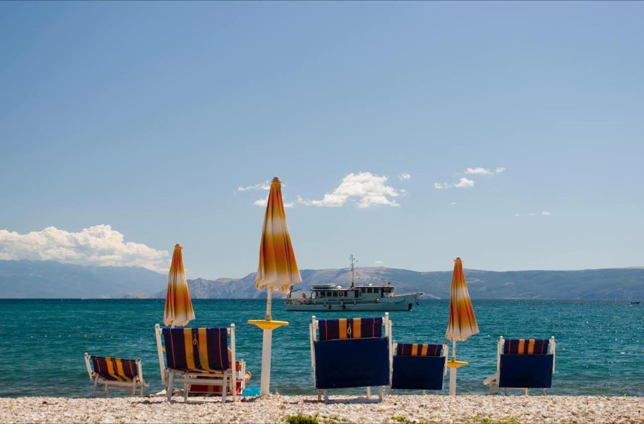 Crikvenica Right On The Beach Екстериор снимка