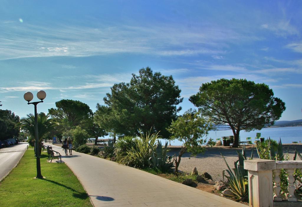 Crikvenica Right On The Beach Екстериор снимка