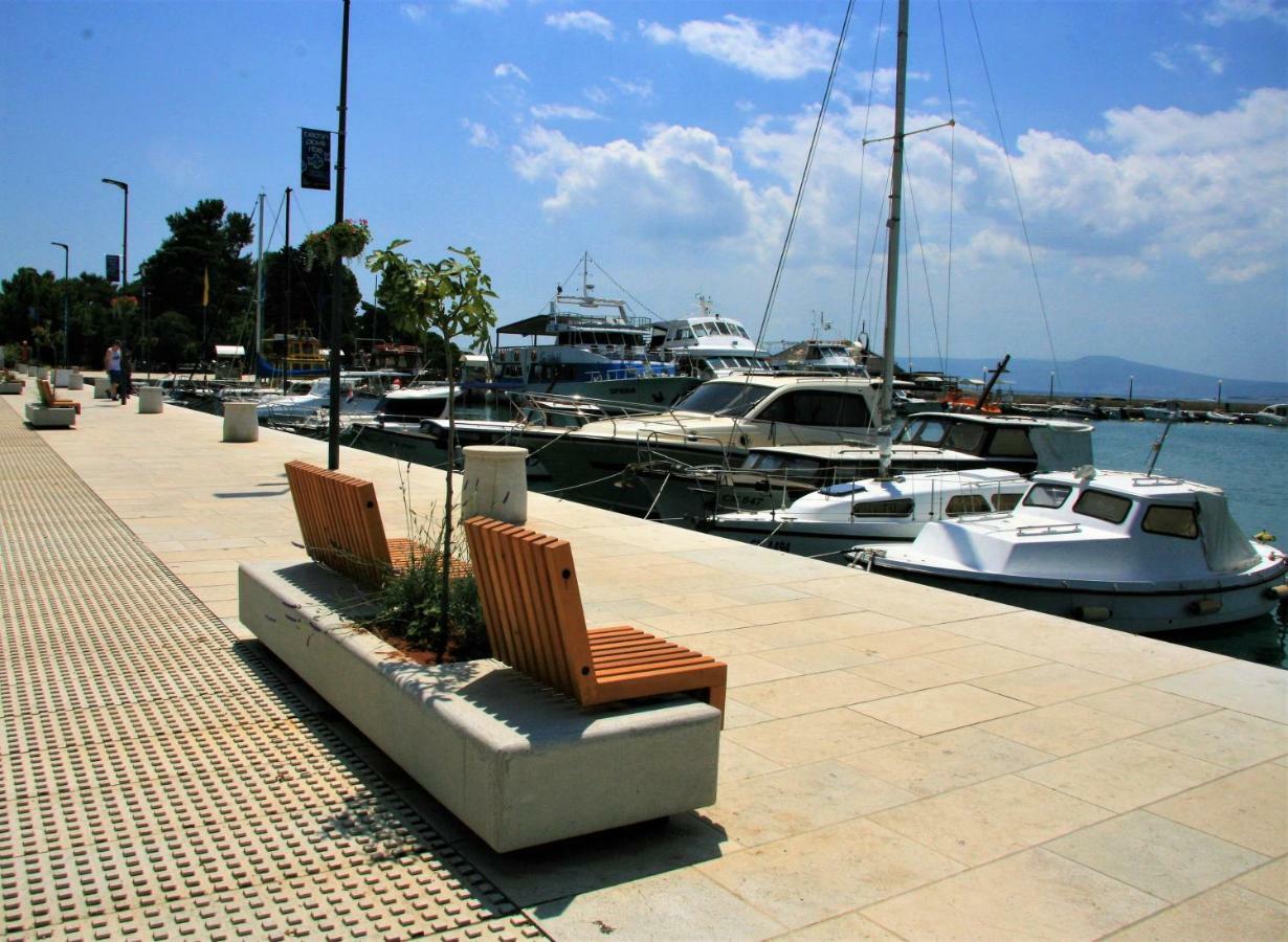 Crikvenica Right On The Beach Екстериор снимка